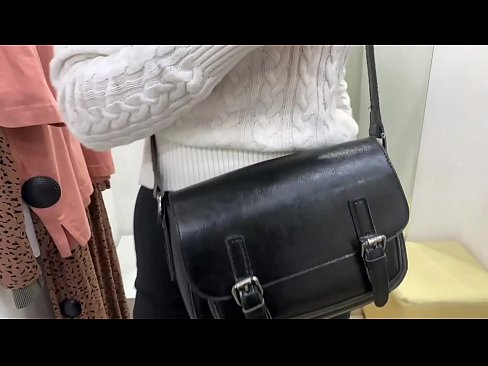❤️ Мастурбатсияи оммавии зани ҷавон ФералБерри бо дилдо дар утоқи мувофиқ ❤️❌ Синси босифат дар мо ️❤