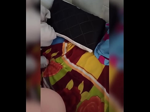 ❤️ Ҳамҳуҷраи ман дар хона танҳо мемонад, зеро шавҳараш ба рухсатӣ меравад ва ман аз фурсат истифода бурда, ӯро сиҳат мекунам ва харашро аз шир пур мекунам ❤️❌ Синси босифат дар мо ️❤