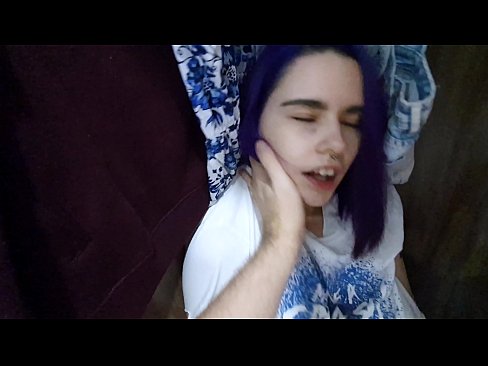 ❤️ Хоҳарамро дар ҷевон ёфт ва ба ӯ кӯмак кард ❤️❌ Синси босифат дар мо ️❤